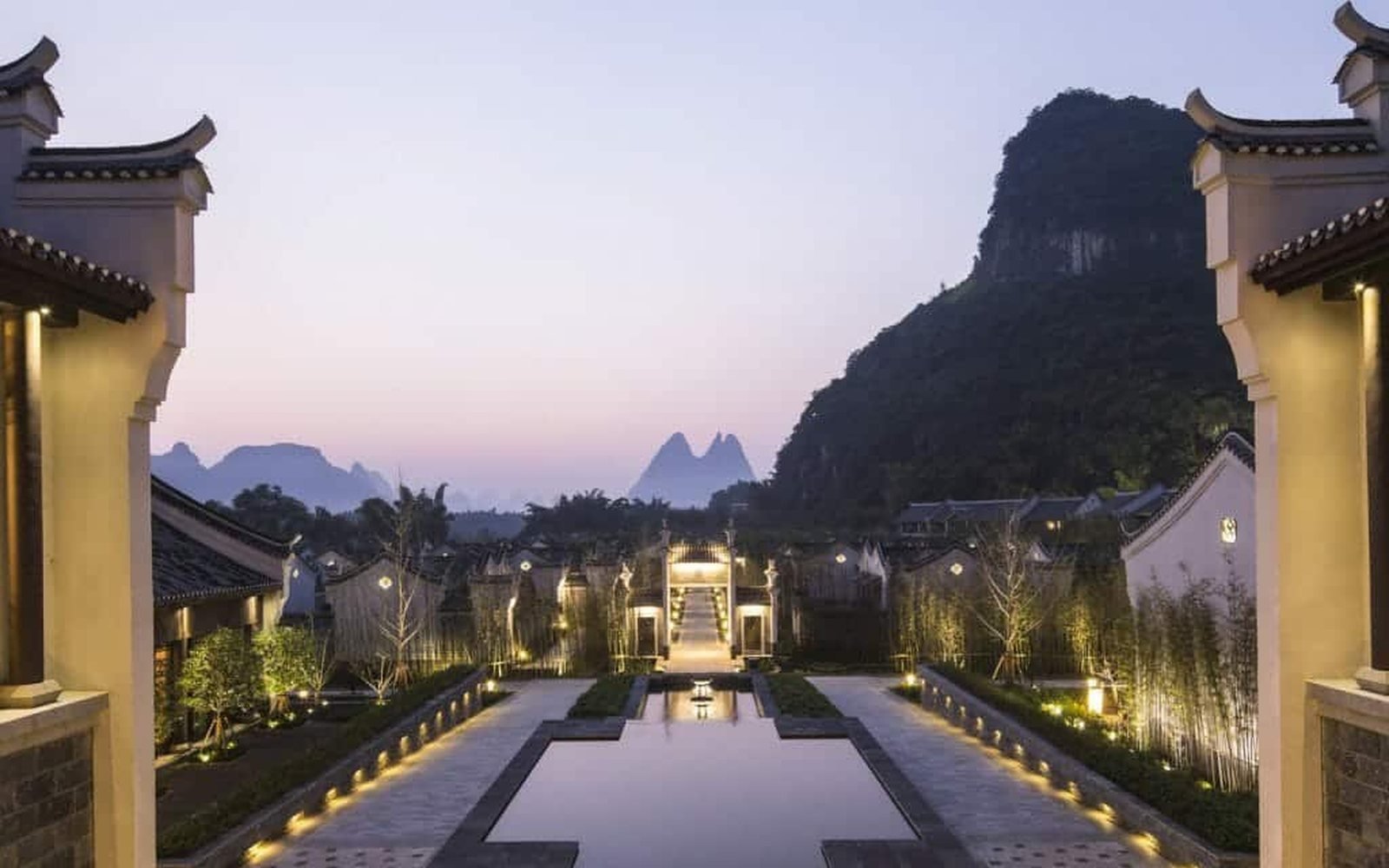 Banyan Tree Yangshuo — suites facing the Li River and karst peaks