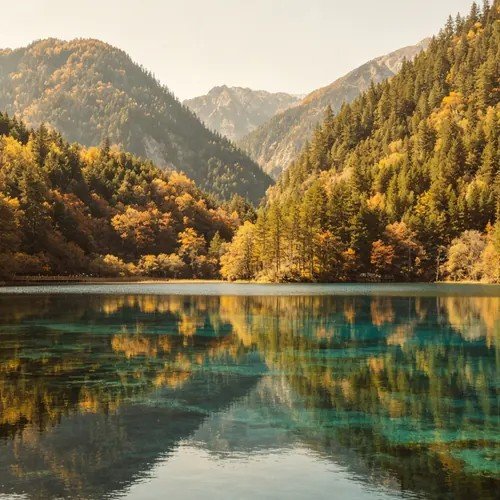 Jiuzhaigou turquoise lake