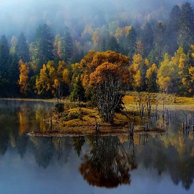 Shudu Lake in Pudacuo National Park